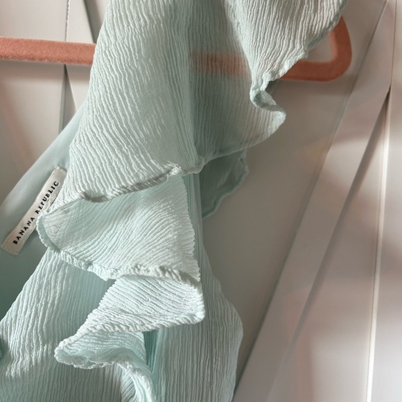 Banana Republic mint green ruffle trim sleeveless top, size L - Picture 3 of 3